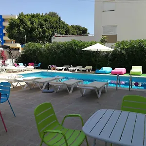 https://apartamentos-es-canto.balearic-islands.net